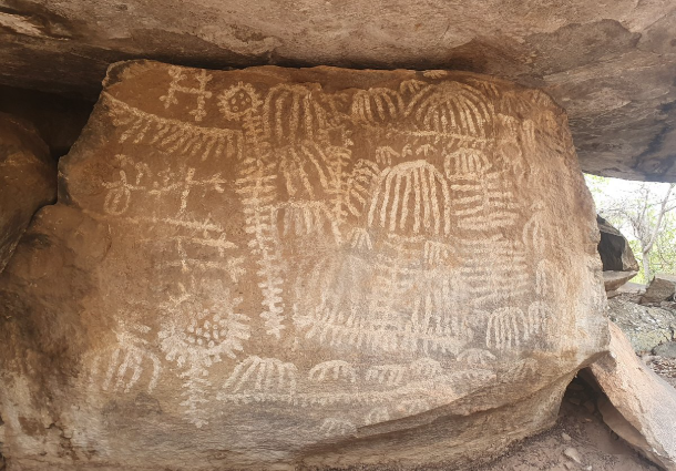 Rock art viewing